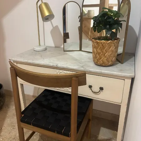 La Petite Parenthese Apartment